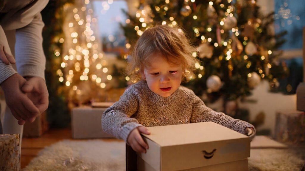 caja de carton de temporada navide a cerrada